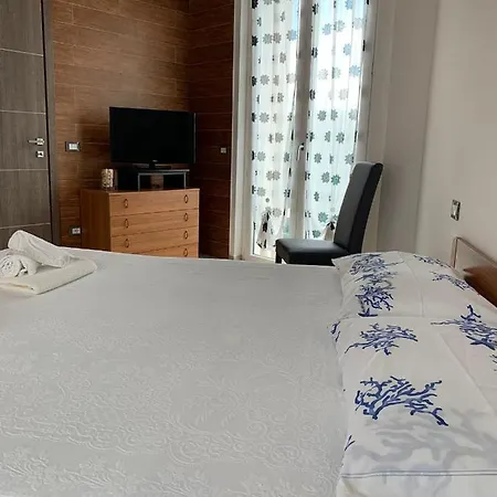 Terrazza Sul Mare In Via Devoto *