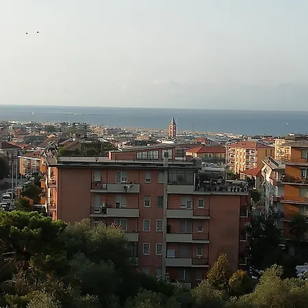 Terrazza Sul Mare In Via Devoto Lägenhet *